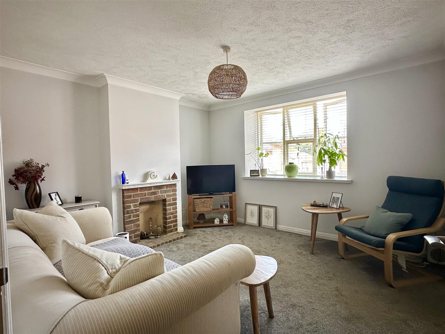 2 bed property in Church Street, Bexhill-On-Sea